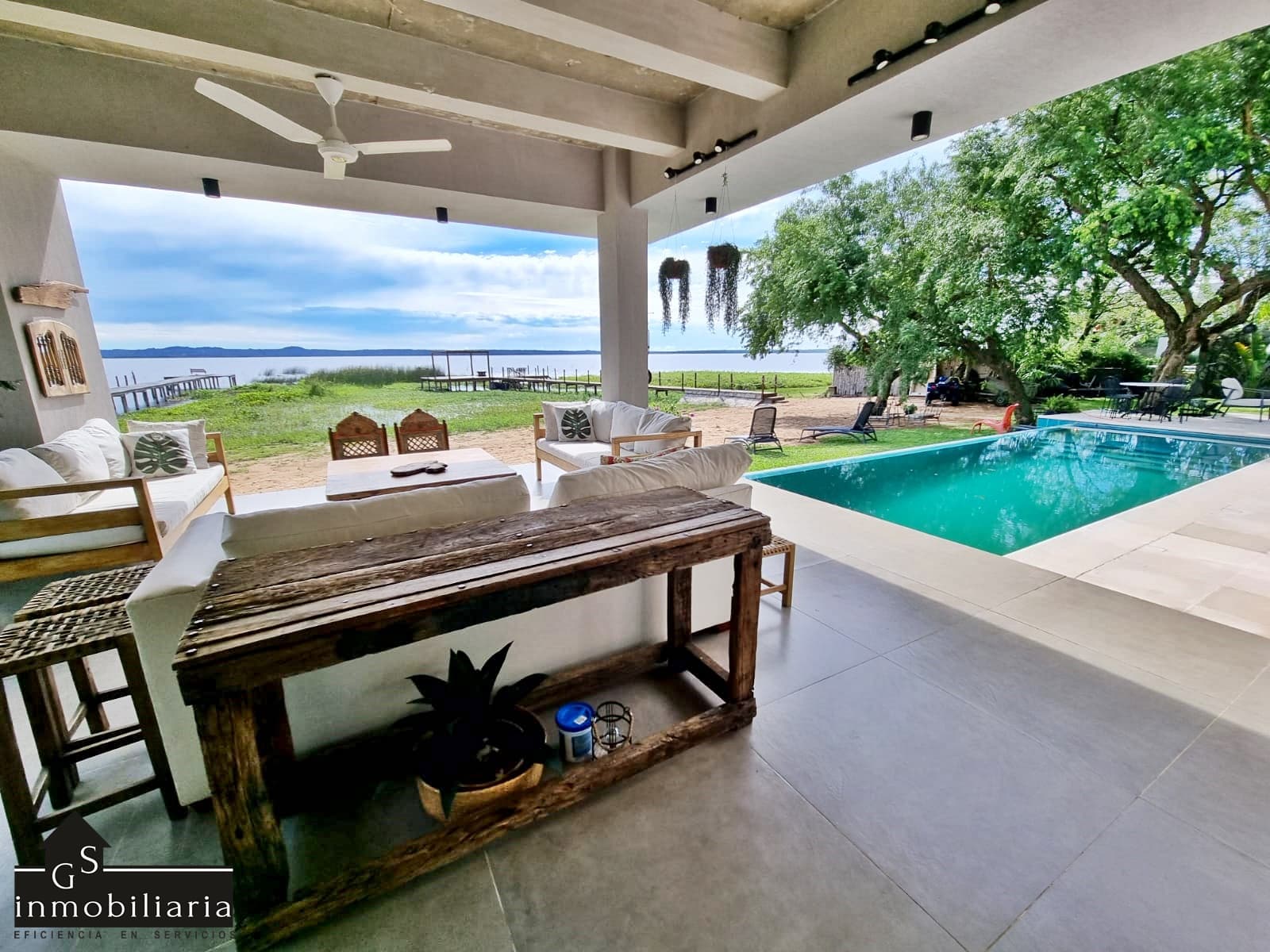 MAGNIFICA RESIDENCIA EN ALQUILER SOBRE EL LAGO EN ALQUILER
