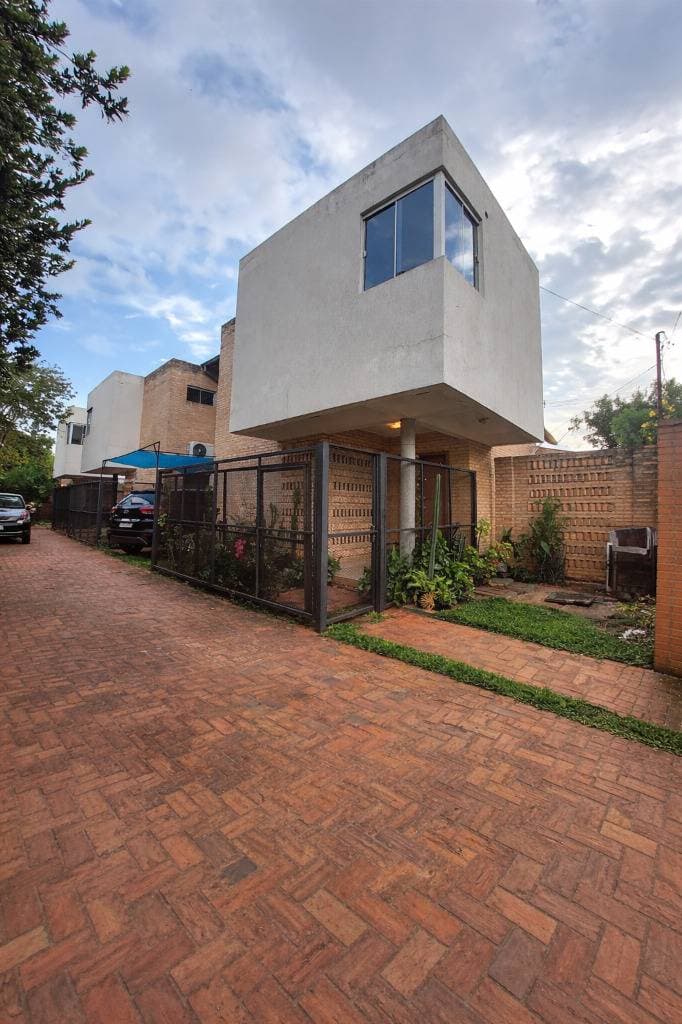 DUPLEX EN SAN LORENZO APTO PARA CREDITO