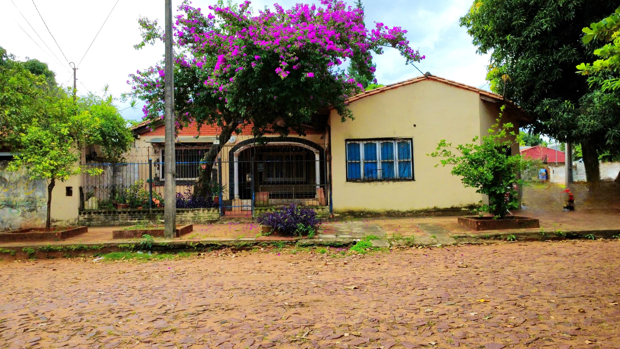 EN VENTA CASA EN ESQUINA - ÑEMBY‼️ – 3