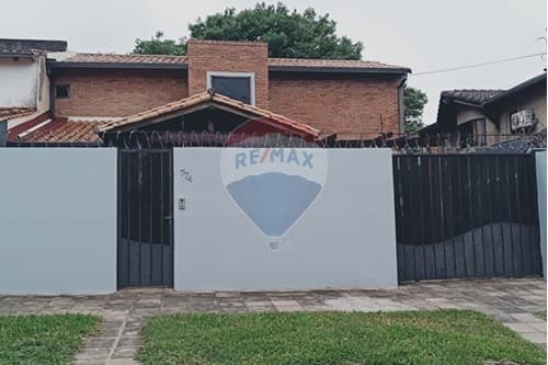 Alquiler de Amplio Inmueble con Patio en Lambaré