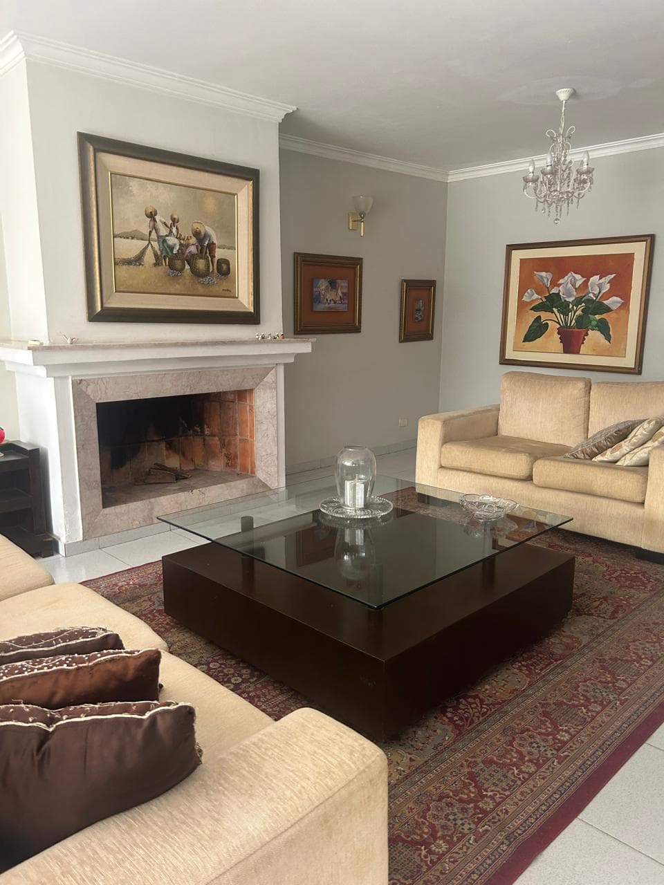 Alquilo Residencia En El Barrio Carmelitas Asuncion