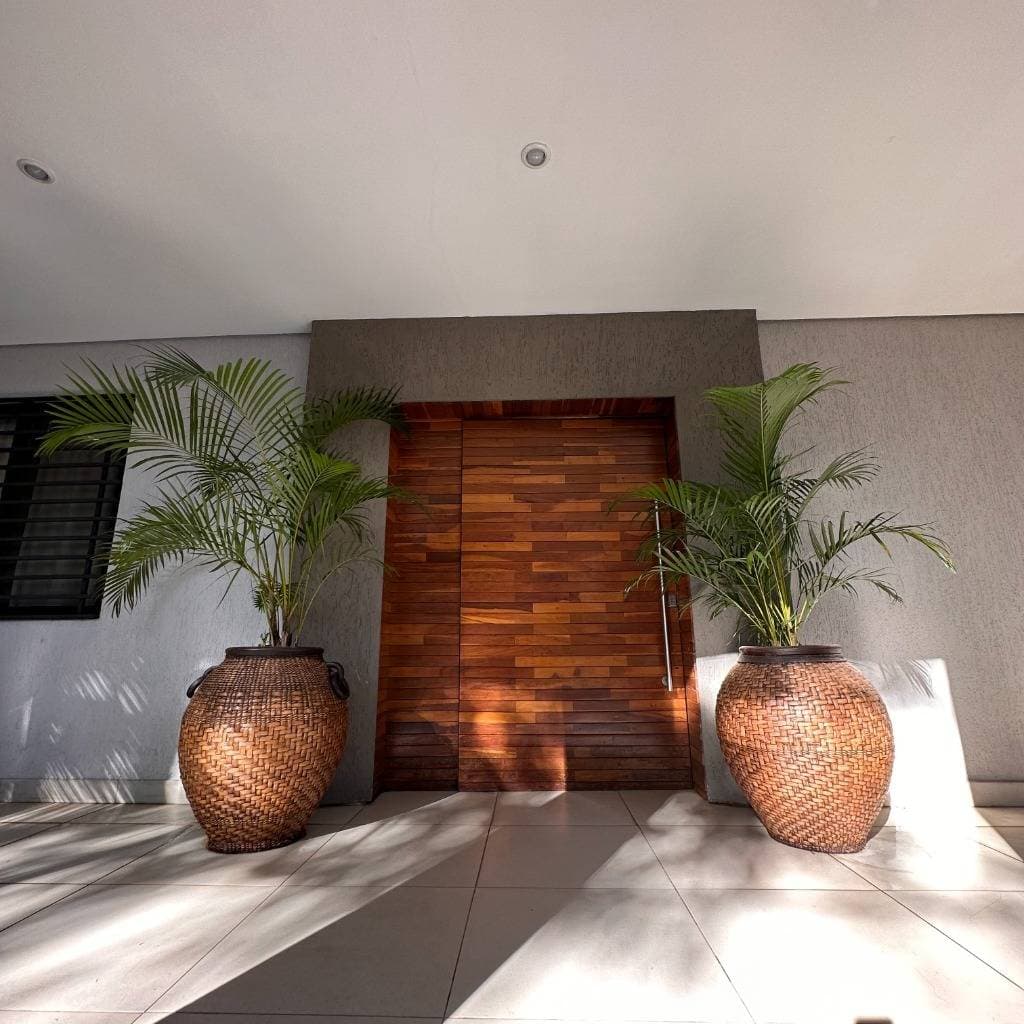 ALQUILO AMPLIA Y LUJOSA RESIDENCIA AMOBLADA Y EQUIPADA EN MBURUCUYA – 2