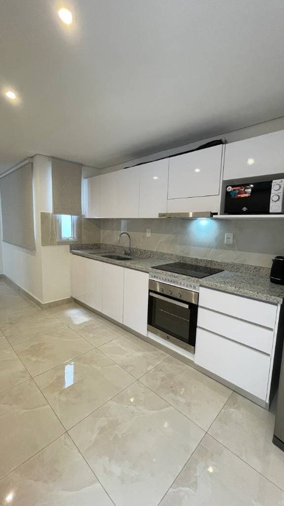 EN ALQUILER DUPLEX CON PISCINA en barrio Jardin de Oro, Luque. – 3