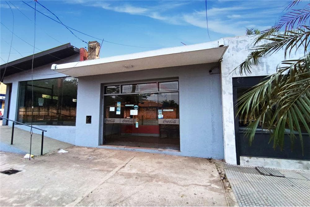 Salón en alquiler en esquina en Fernando Zona Sur – 3