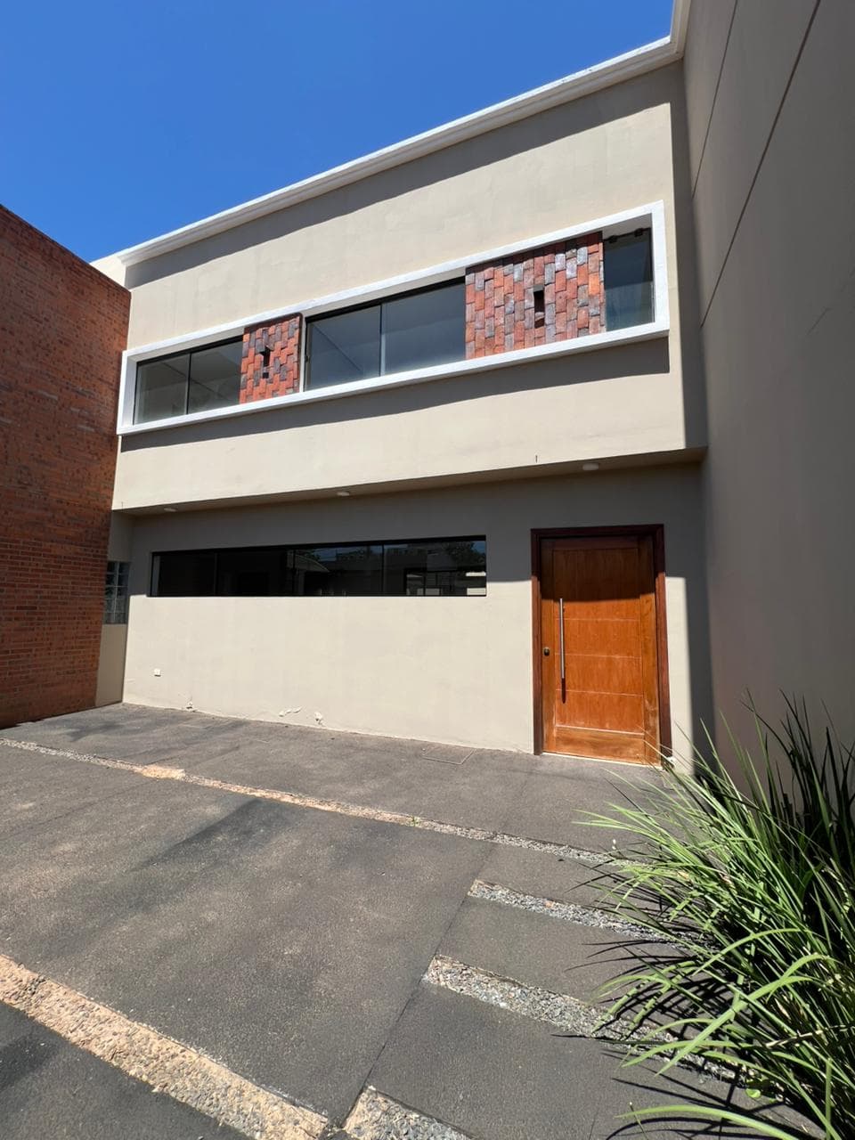 EN VENTA DÚPLEX A ESTRENAR EN LUQUE – 2