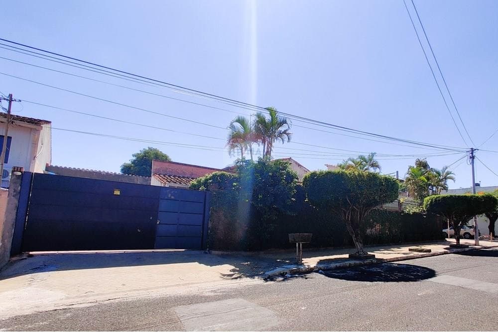 VENDO CASA BARRIO JARA EN ESQUINA – 2