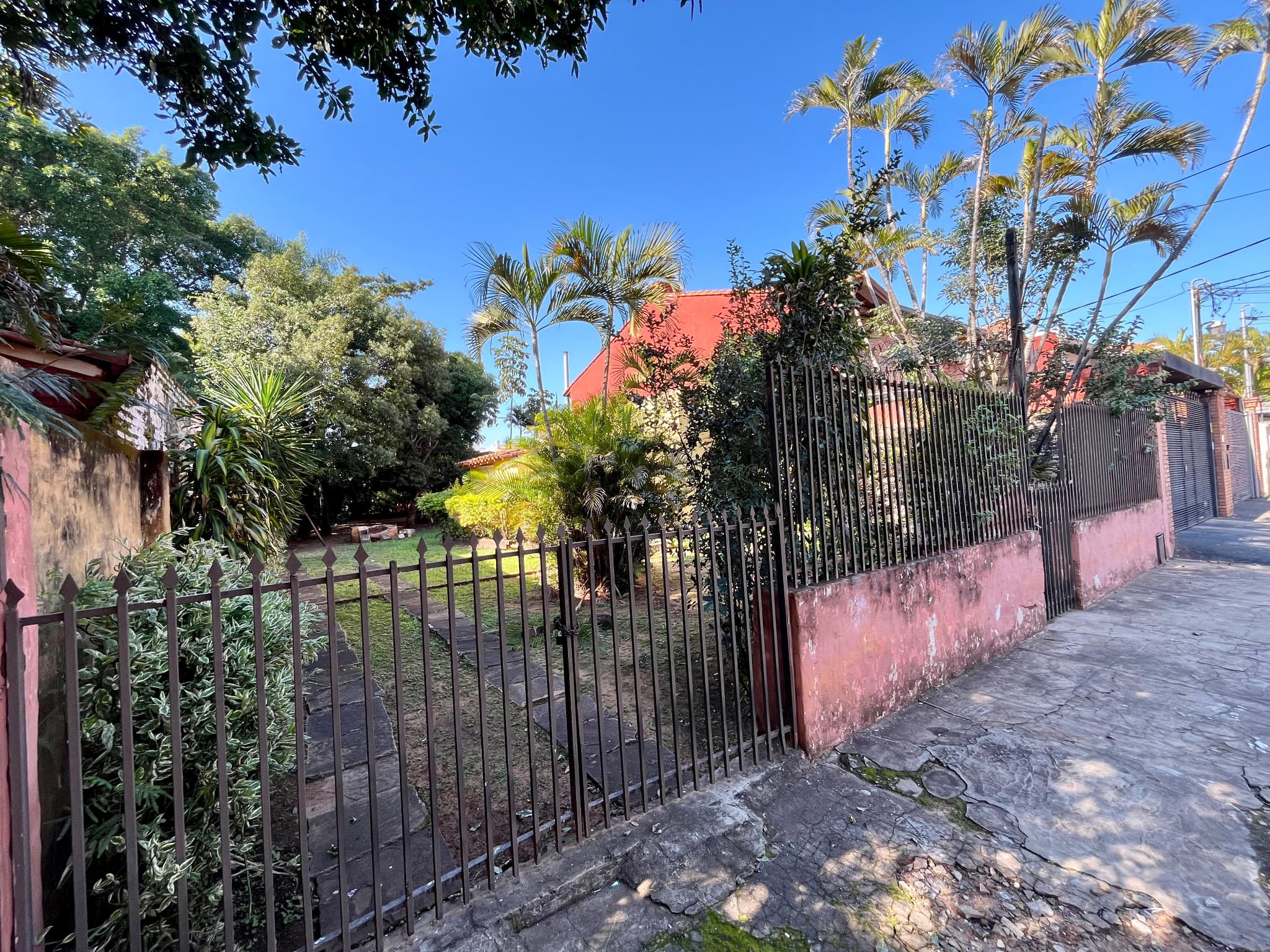 ¡oportunidad única En El Exclusivo Barrio Mburucuyá! – 2