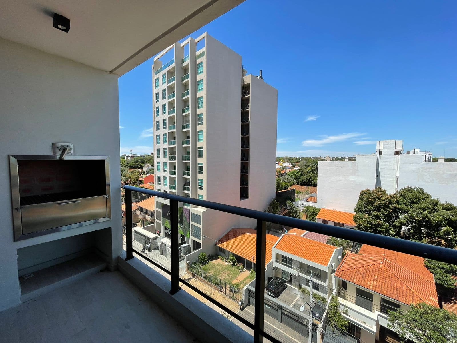 VENDO DEPARTAMENTO DE DOS DORMITORIOS EN EL BARRIO VILLAMORRA