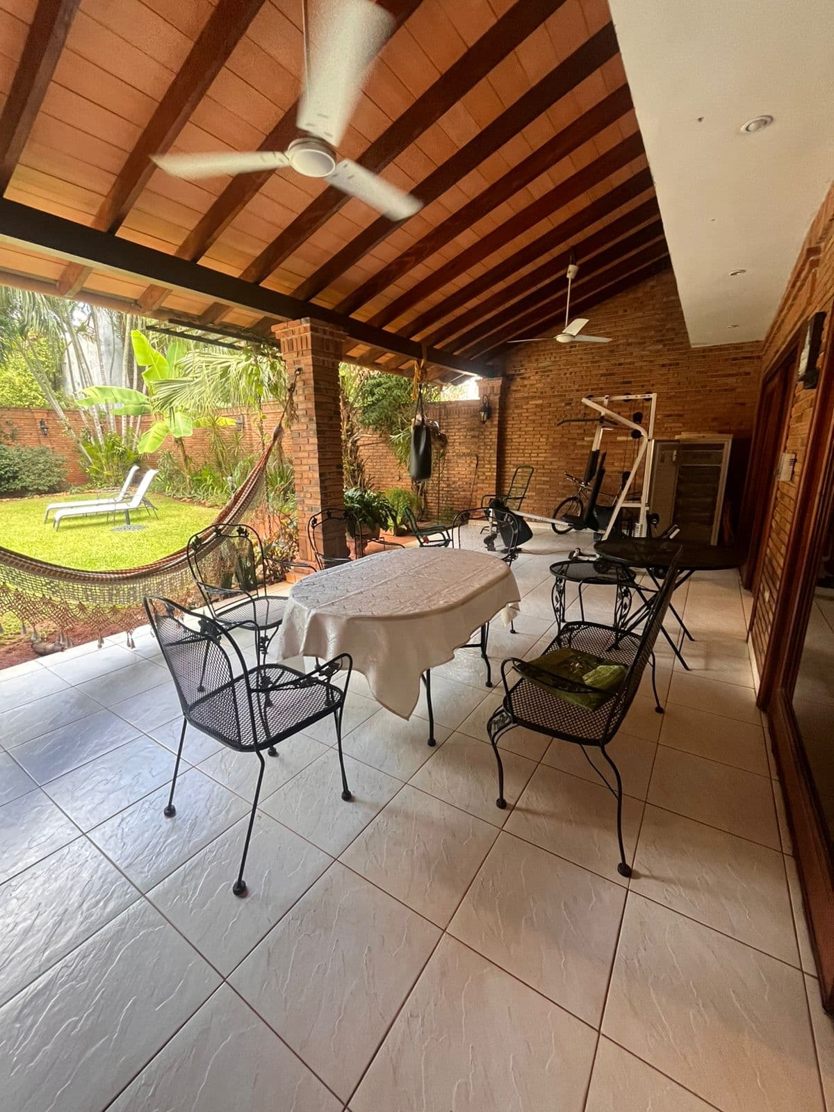 ALQUILO HERMOSA CASA DE 3 DORMITORIOS EN LAS LOMAS – 2