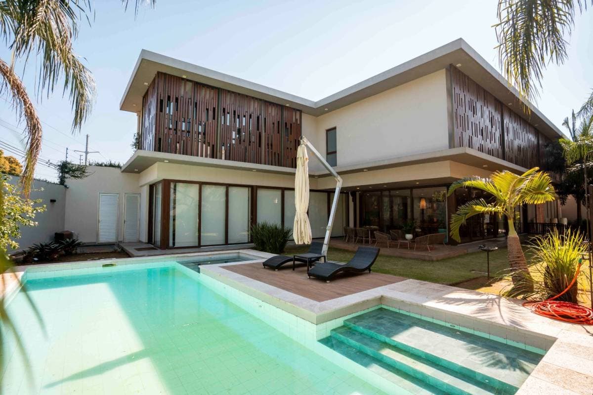 EN VENTA EXCLUSIVA RESIDENCIA EN EL CONDOMINIO LA TRINIDAD V – 3