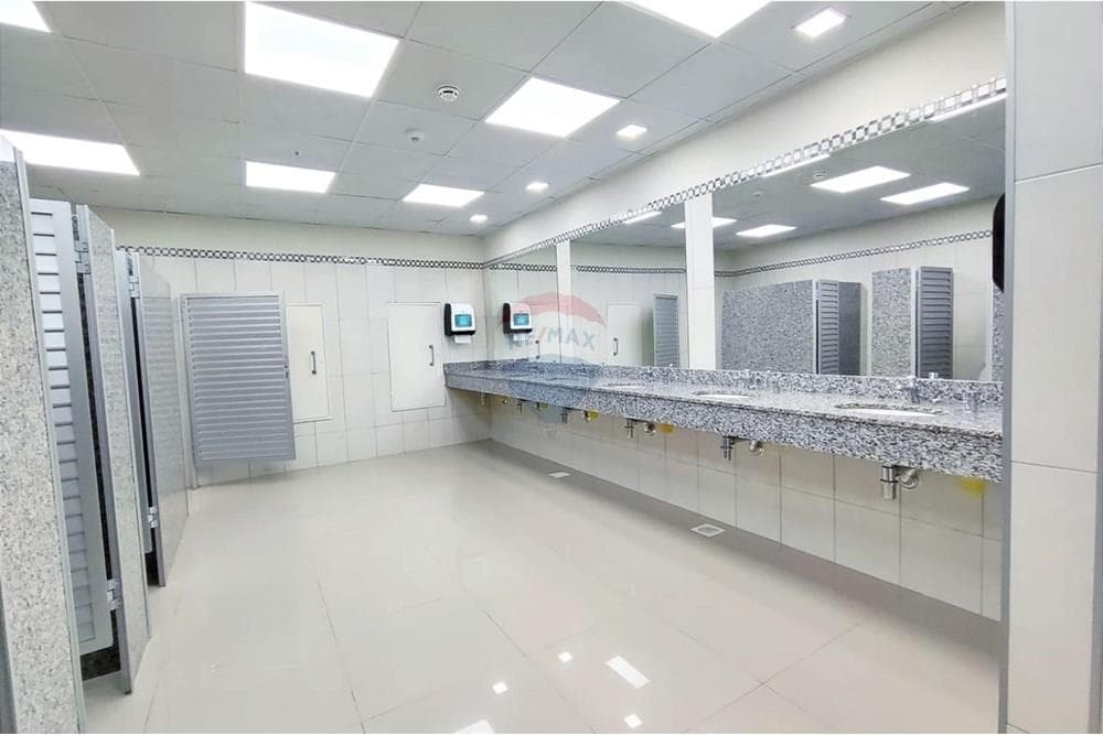 Oficina de 132 m2 en Villamorra – 3