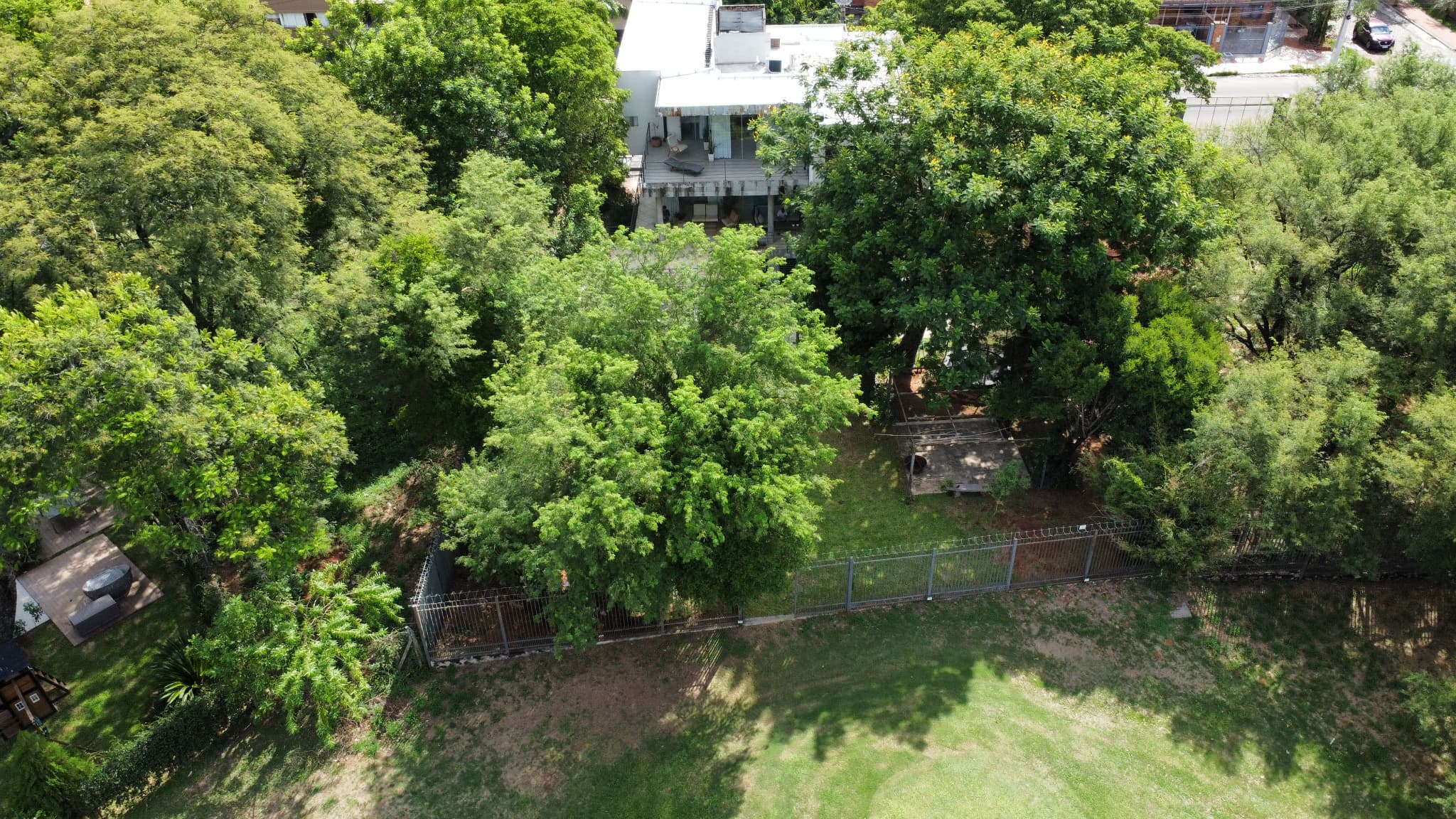En Venta Lujosa Residencia En Lambare Zona Del Yatch – 3