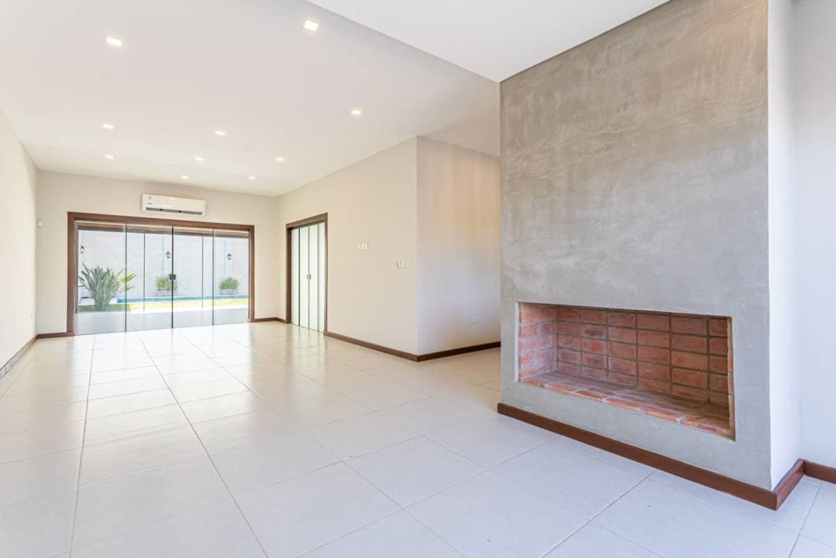 ALQUILO CASA A ESTRENAR - BARRIO MBURUCUYA – 2