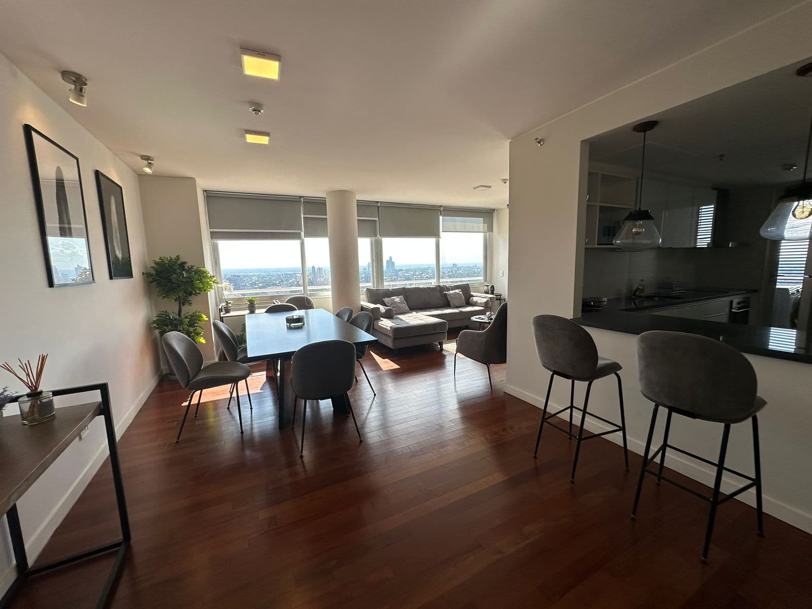 En Venta Lujoso Departamento De 3 Dormitorios Sobre Santa Teresa