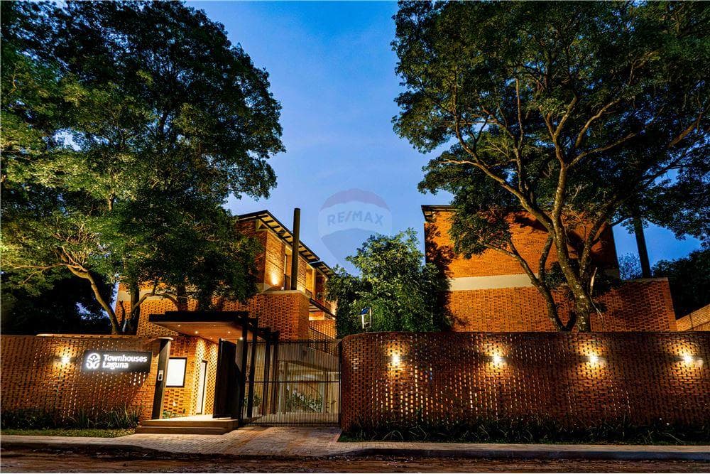 VENDO INCREIBLE vivienda en Town Houses laguna – 3