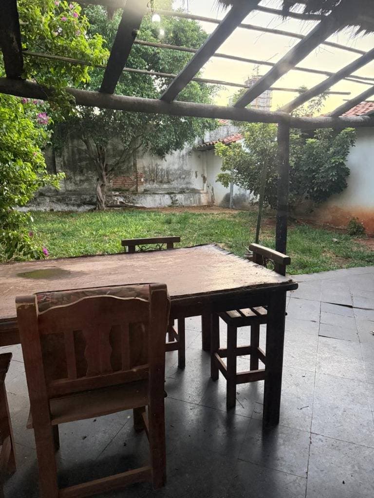 VENDO AMPLIA CASA A DEMOLER O REFACCIONAR – 2