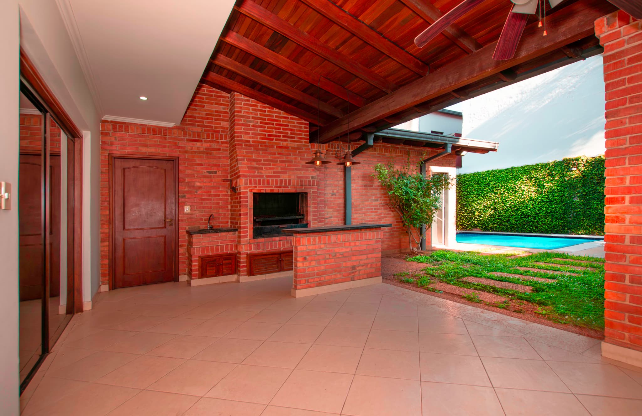 Casa Amplia A Una Cuadra De Stma. Trinidad, Cerca De Shoppings – 2