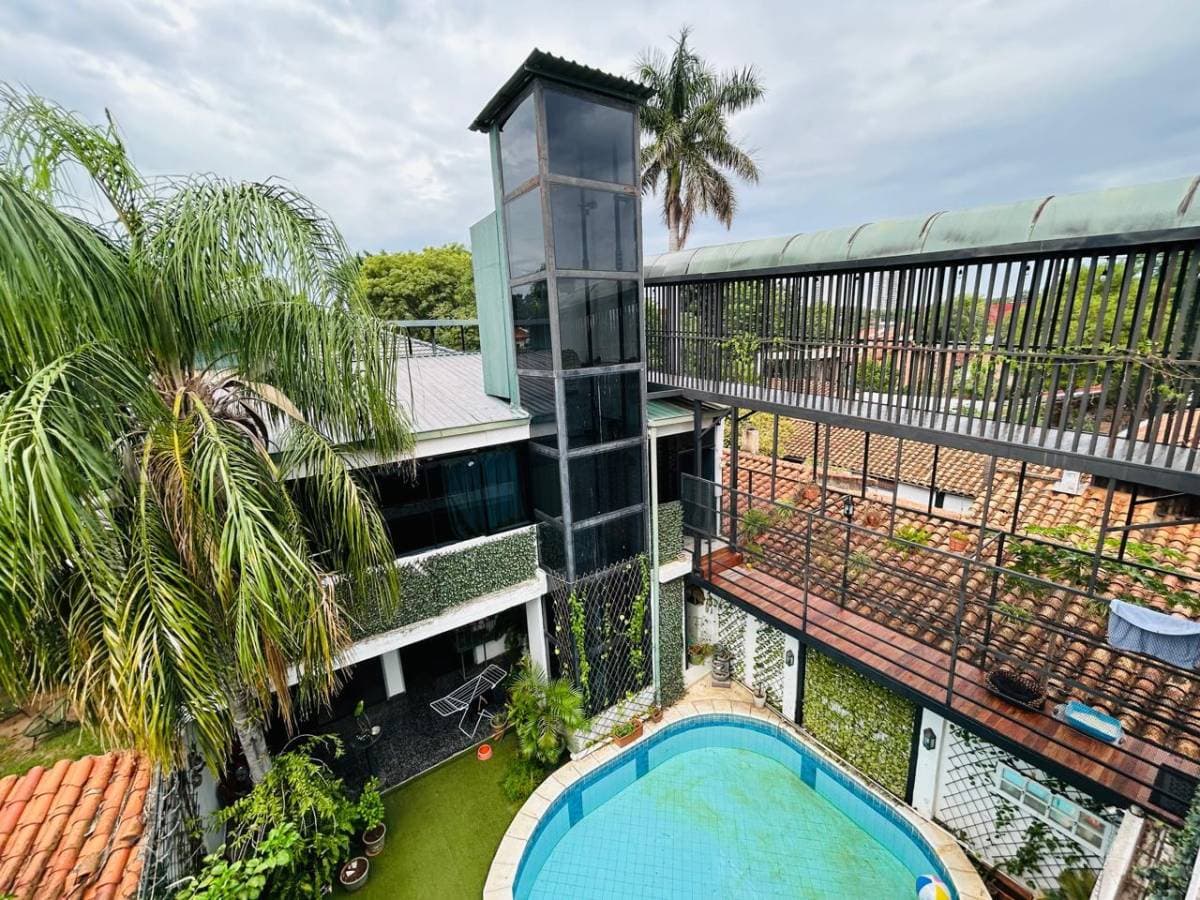 Vendo Residencia en Barrio San Cristóbal con ascensor