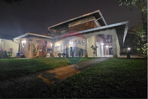 Vendo Amplia Casa en Asunción Barrio Sajonia – 2