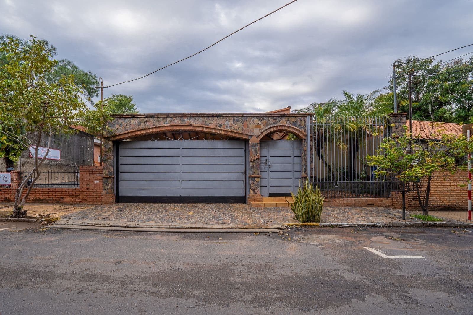 CASA EN VILLAMORRA EN VENTA