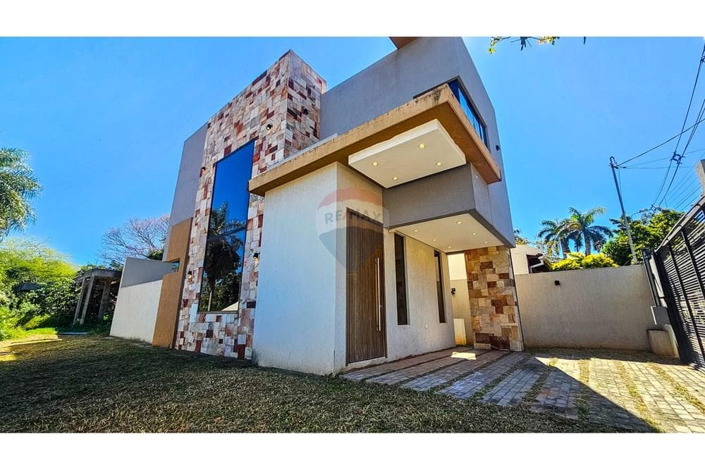 MODERNO DUPLEX EN VENTA, SAN VICENTE ASUNCIÓN