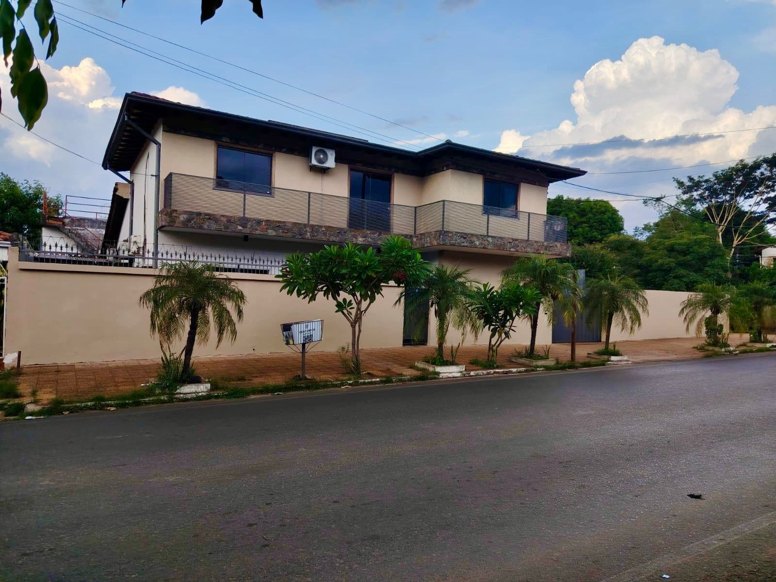Vendo Hermosa Casa En Fndo De La Mora. Zona Sur – 3