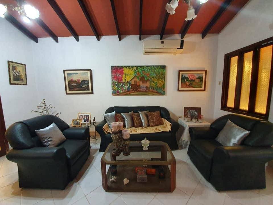 VENDO AMPLIA Y HERMOSA CASA EN LAMBARE!