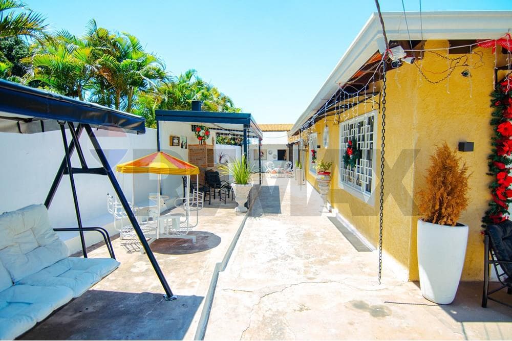CASA EN VENTA - LUQUE – 3