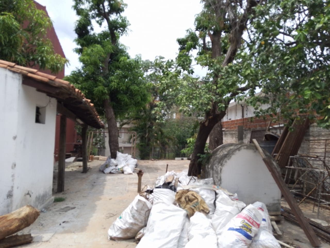 Vendo Terreno en Barrio San Vicente Zona Mercado 4 – 2