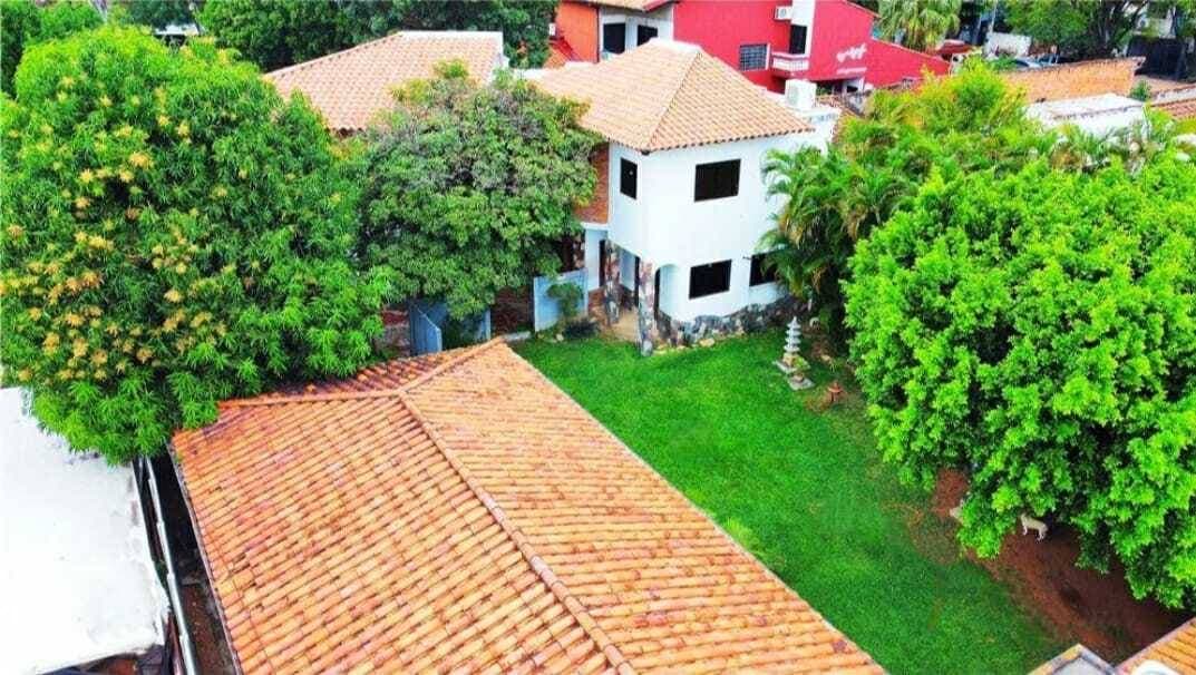 EN VENTA 3 CASAS EN BARRIO JARA ubicada en terreno de 1.180m2