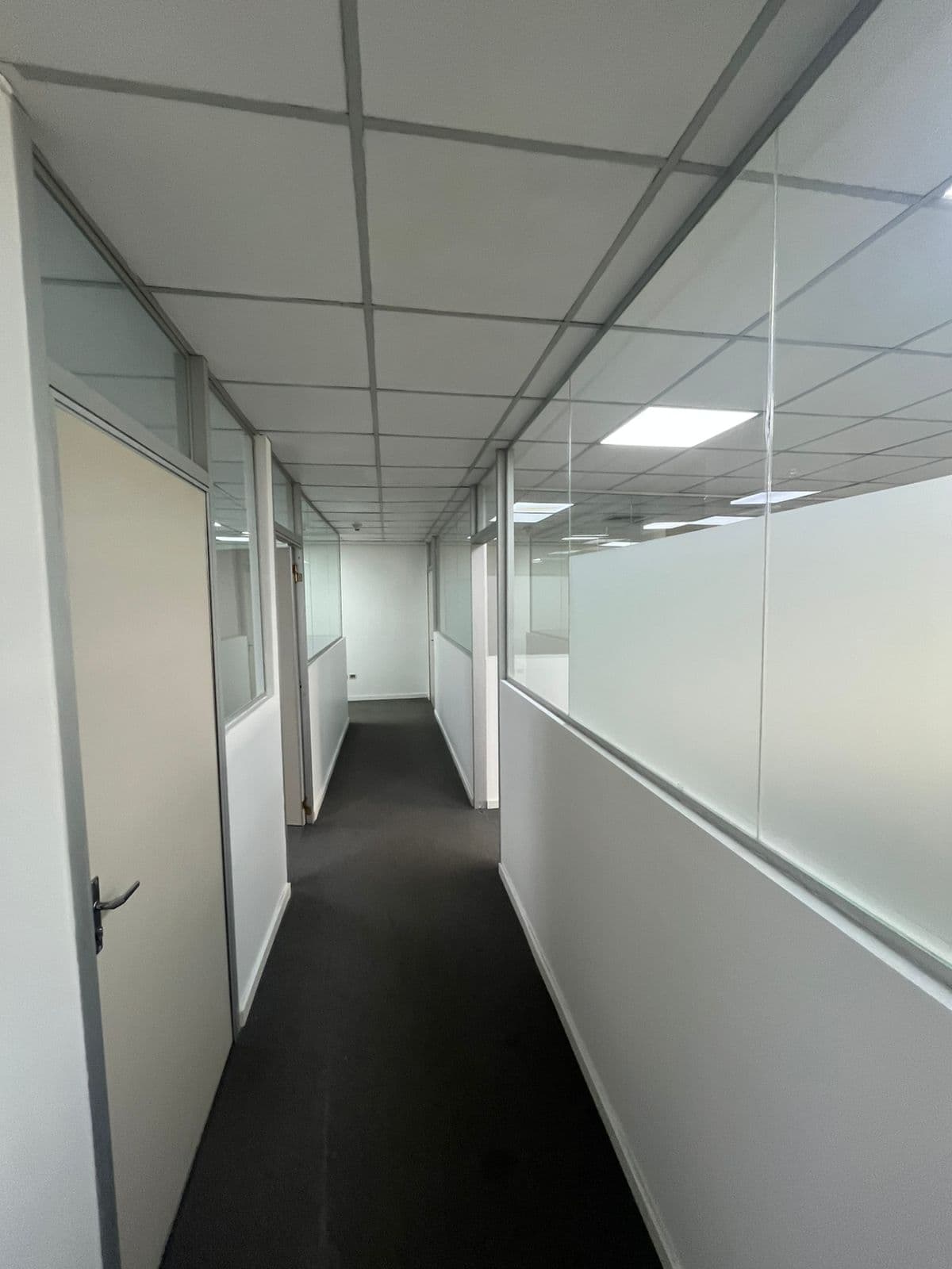 ALQUILO OFICINA CORPORATIVA EN ASUNCION BARRIO MARISCAL LOPEZ – 2