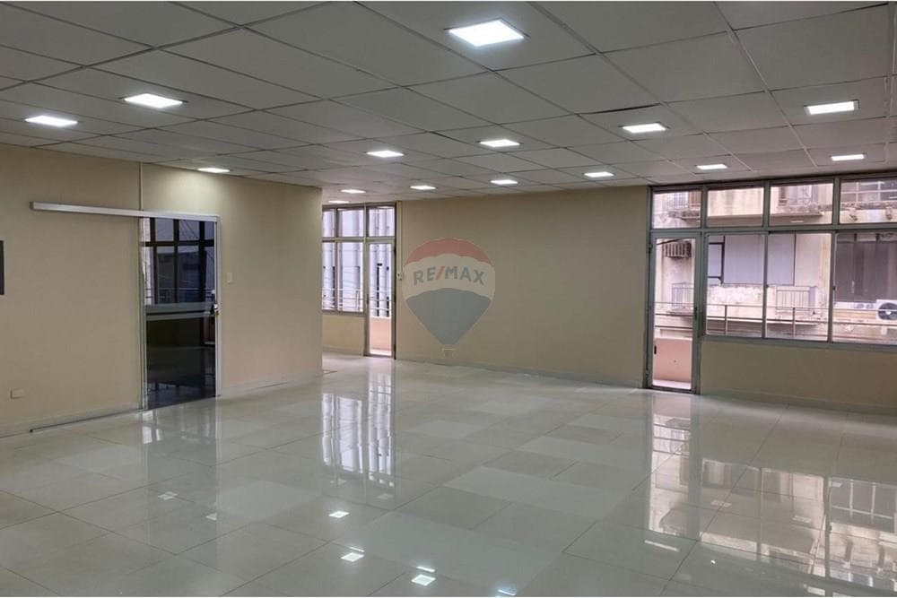 Oficina Ideal en el Centro de Paraguay: 110 m" – 3