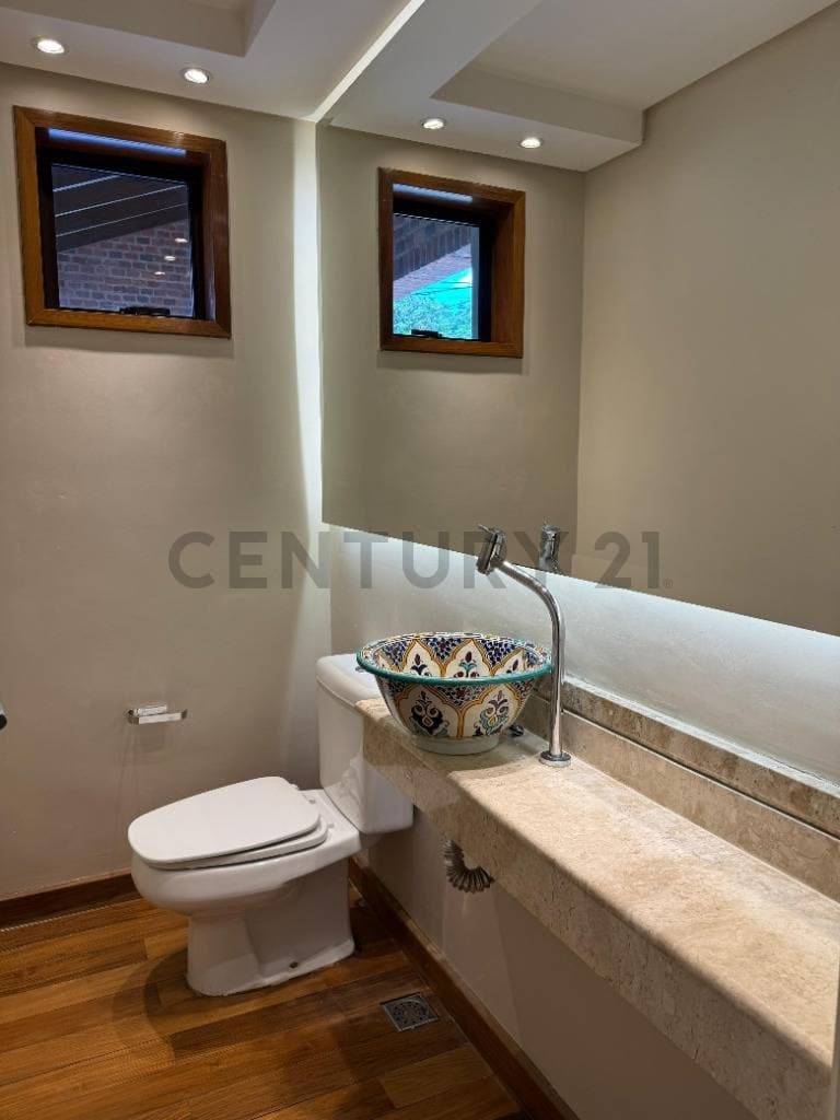 Exclusiva Residencia en Alquiler B° cerrado Montesol Luque – 2