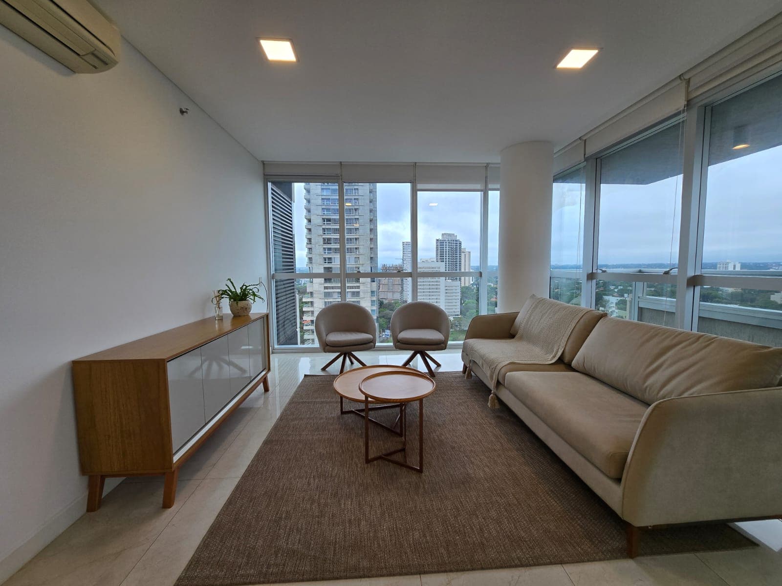 EN VENTA DEPARTAMENTO FULL AMOBLADO - TORRES EMINENT – 3