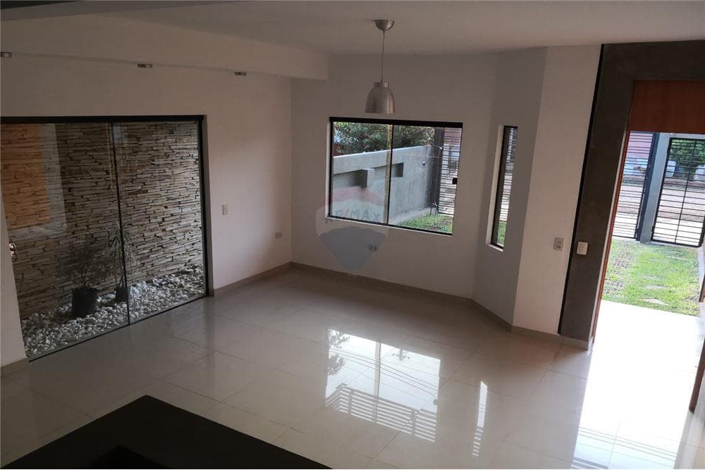 ALQUILLO DUPLEX EN SAN LORENZO! – 3