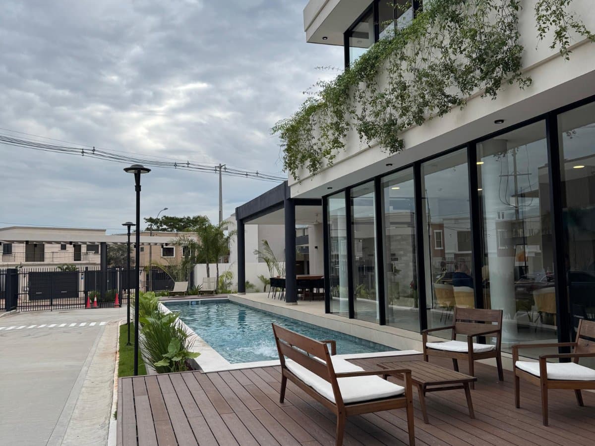 VENDO CASA 3 DORMITORIOS EN BARRIO MBACHIO LAMBARE – 2