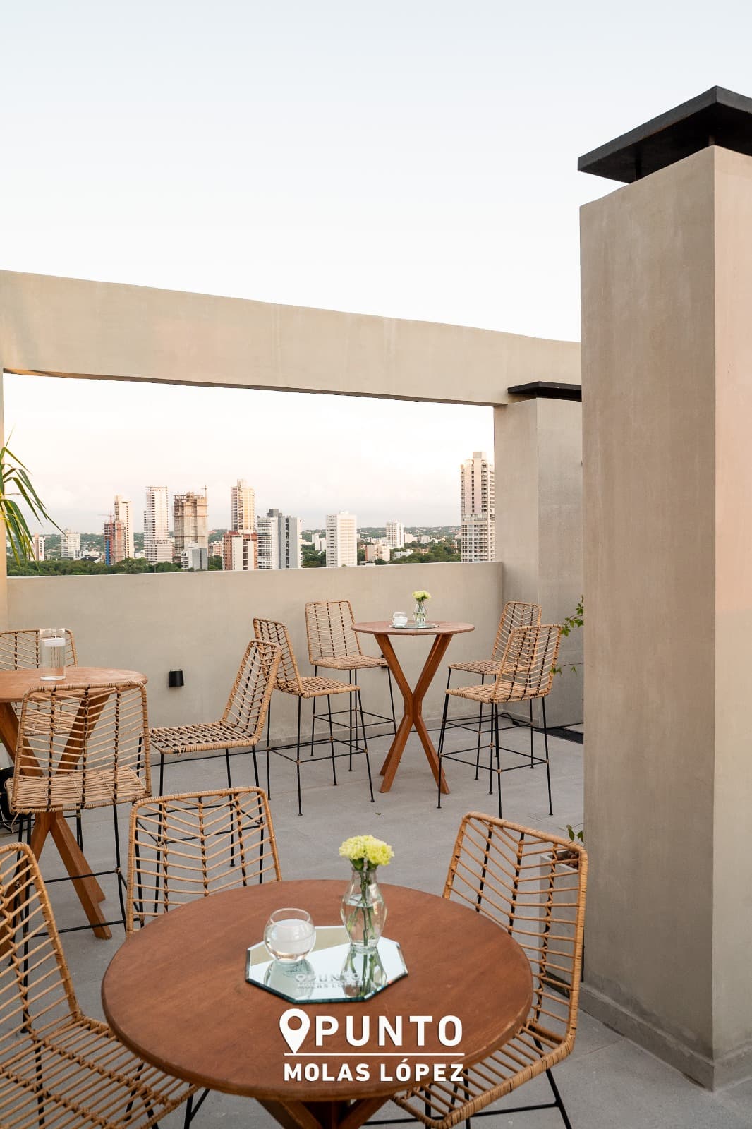 VENDO Departamento 2 Dormitorios en Suite – Punto Molas López – 2