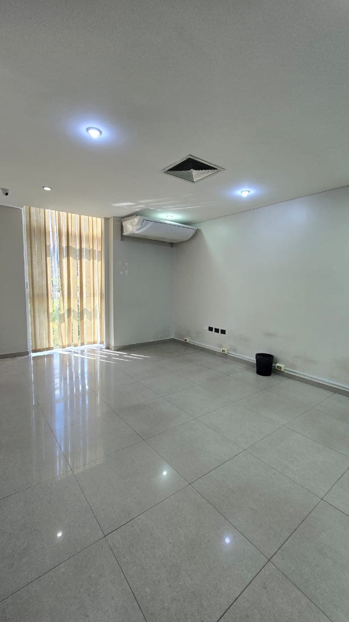 Alquilo 1.338 M2 En Edificio Corporativo Zona Colegio Internacional - Lof7758072 – 2
