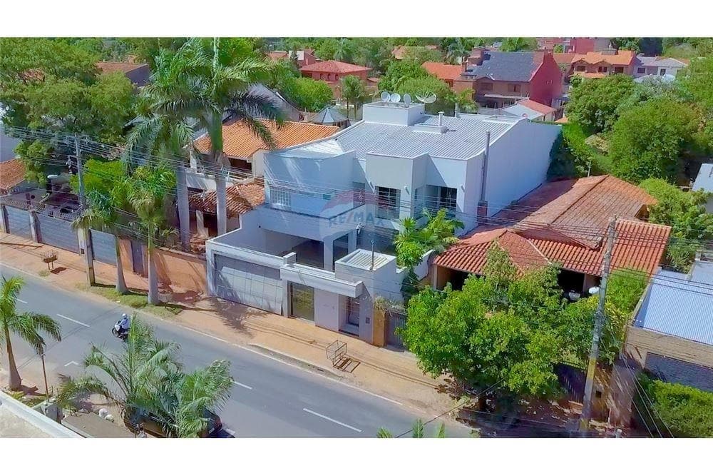 IMPONENTE RESIDENCIA DE ALTO NIVEL – 2
