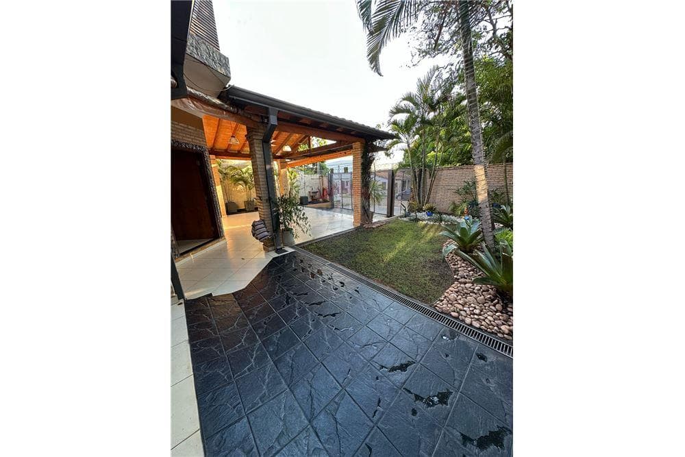En Venta Hermosa Propiedad En Zona Del Yacht! – 3