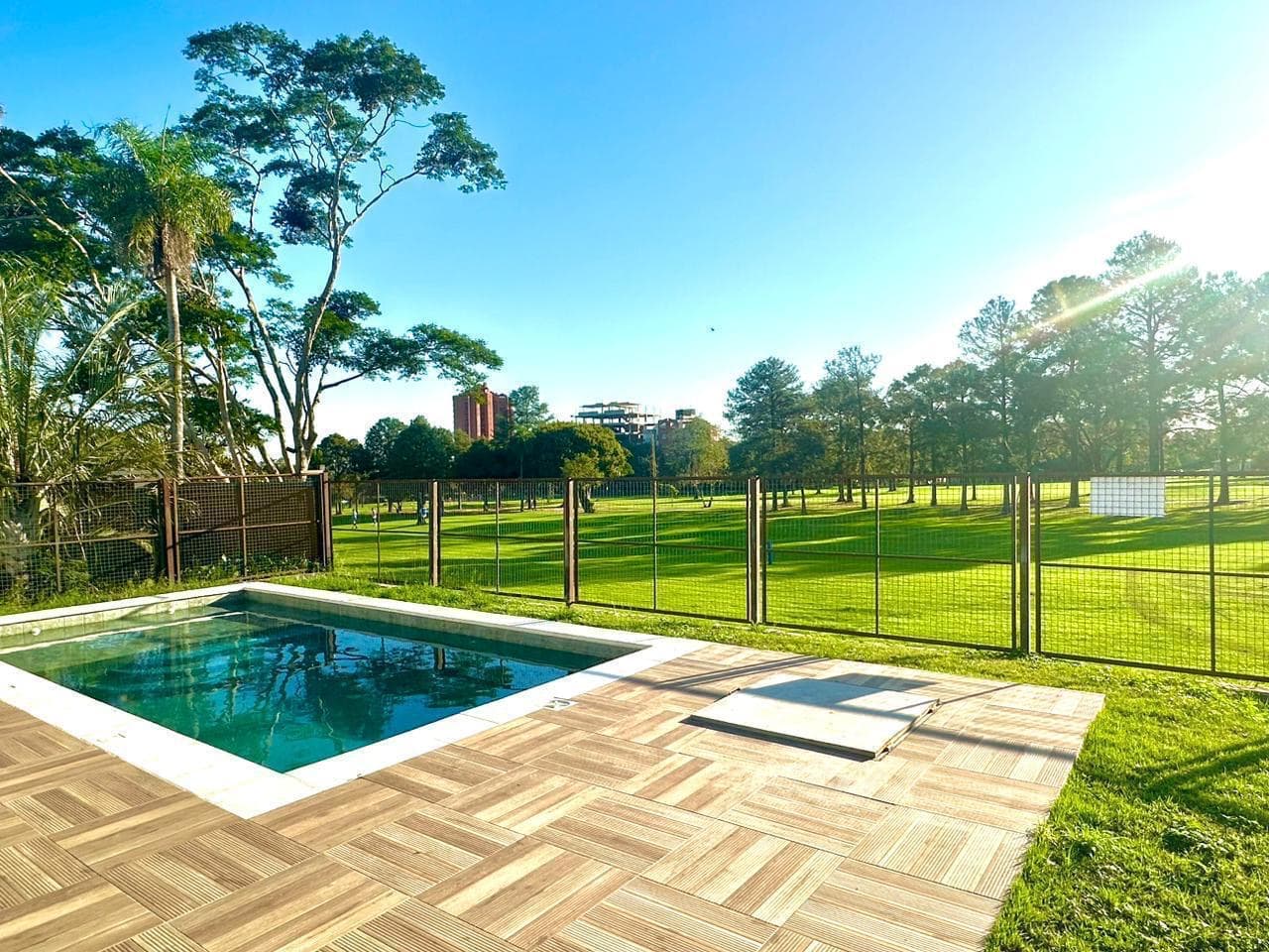 En venta hermosa residencia en lambare zona yacht y golf club – 3