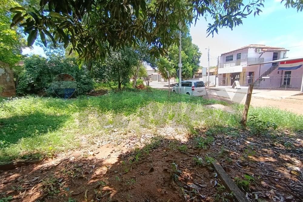 TERRENO EN VENTA ÑEMBY - ESQUINA, ZONA RESIDENCIAL CONSOLIDADA – 3