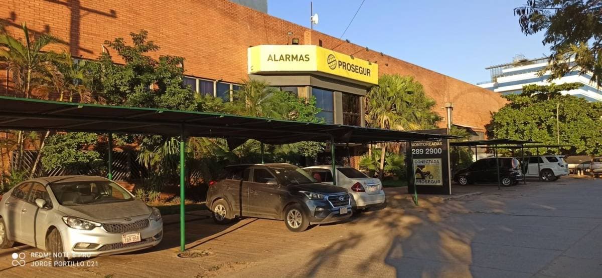 Depósitos con oficinas en alquiler en Complejo Barrail – Asunción