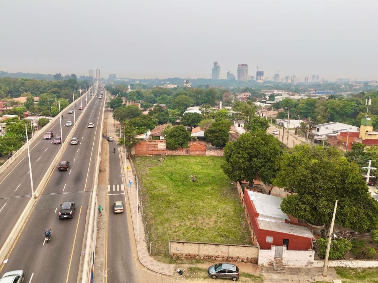 EN VENTA - Terreno sobre Av. Primer Presidente – 3
