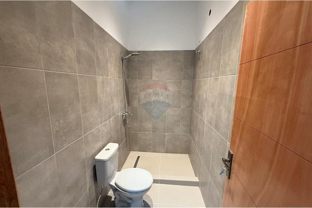 Hermoso chalet a estrenar en Laurelty - Luque – 3