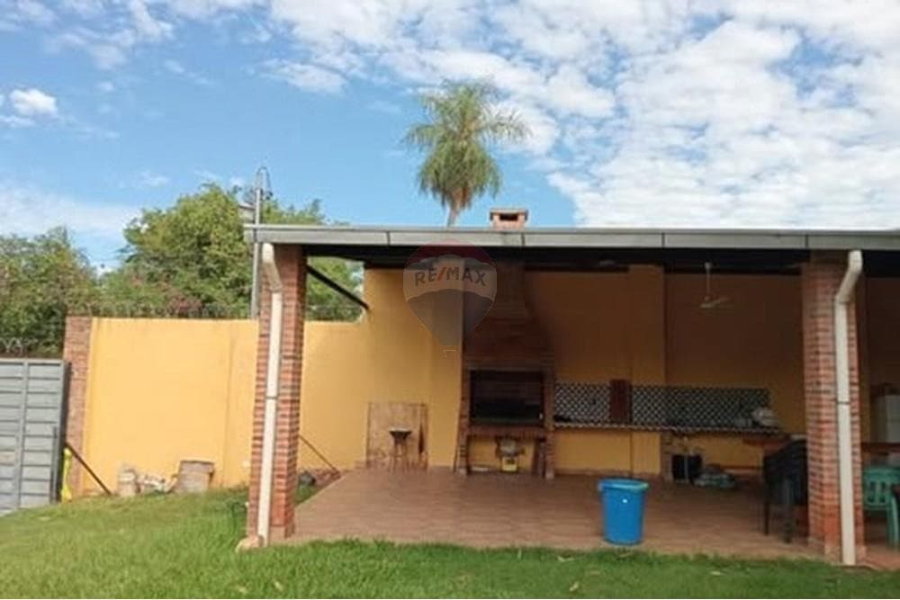 Espectacular Casa Quinta Con Piscina En Luque – Venta – 3