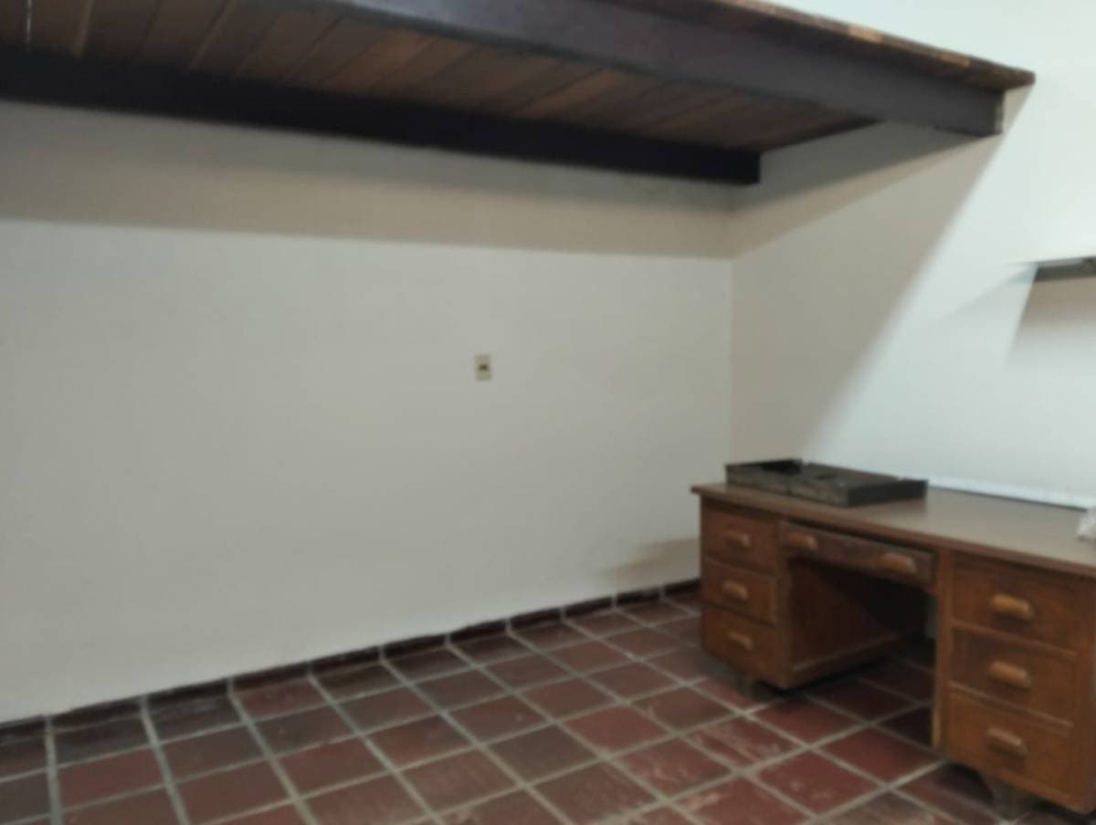 ALQUILO HERMOSA CASA EN BARRIO MBURUCUYA – 2