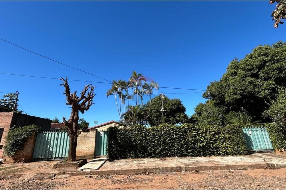 Vendo amplia casa en San Lorenzo