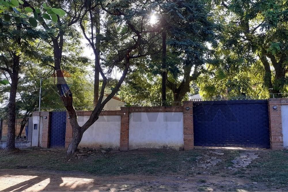 ALQUILO AMOLIA CASA EN SAN LORENZO