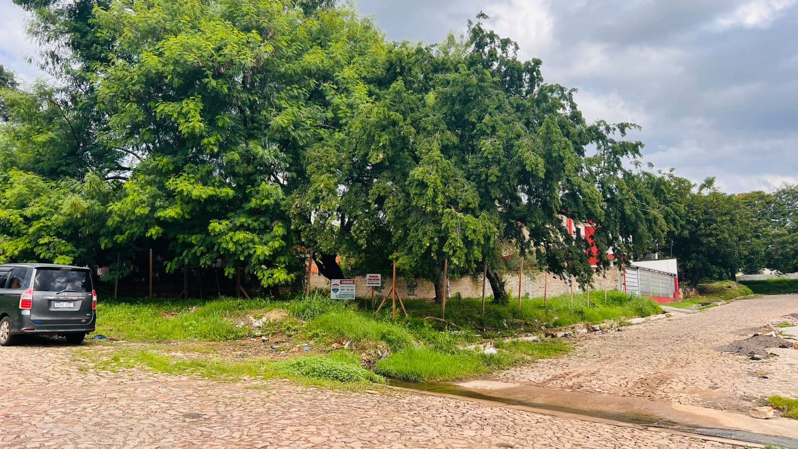 erreno en Loma Pyta, Asunción – Ideal para inversión o desarrollo – 3